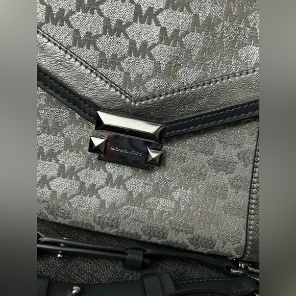 Michael Kors Bag - Picture 2 of 8